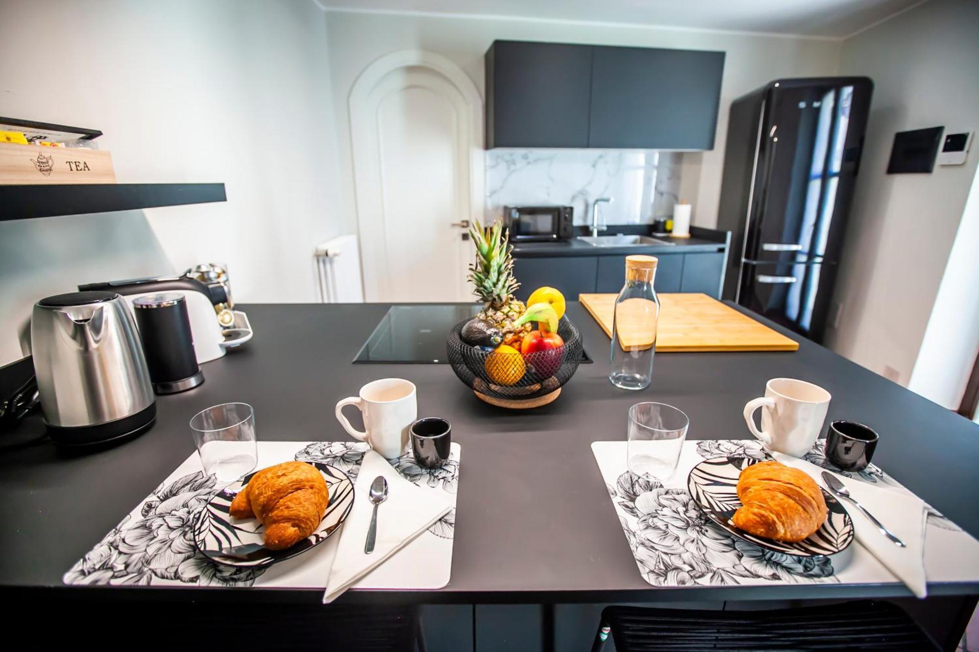 The Goose House Apartment Como Bagian luar foto